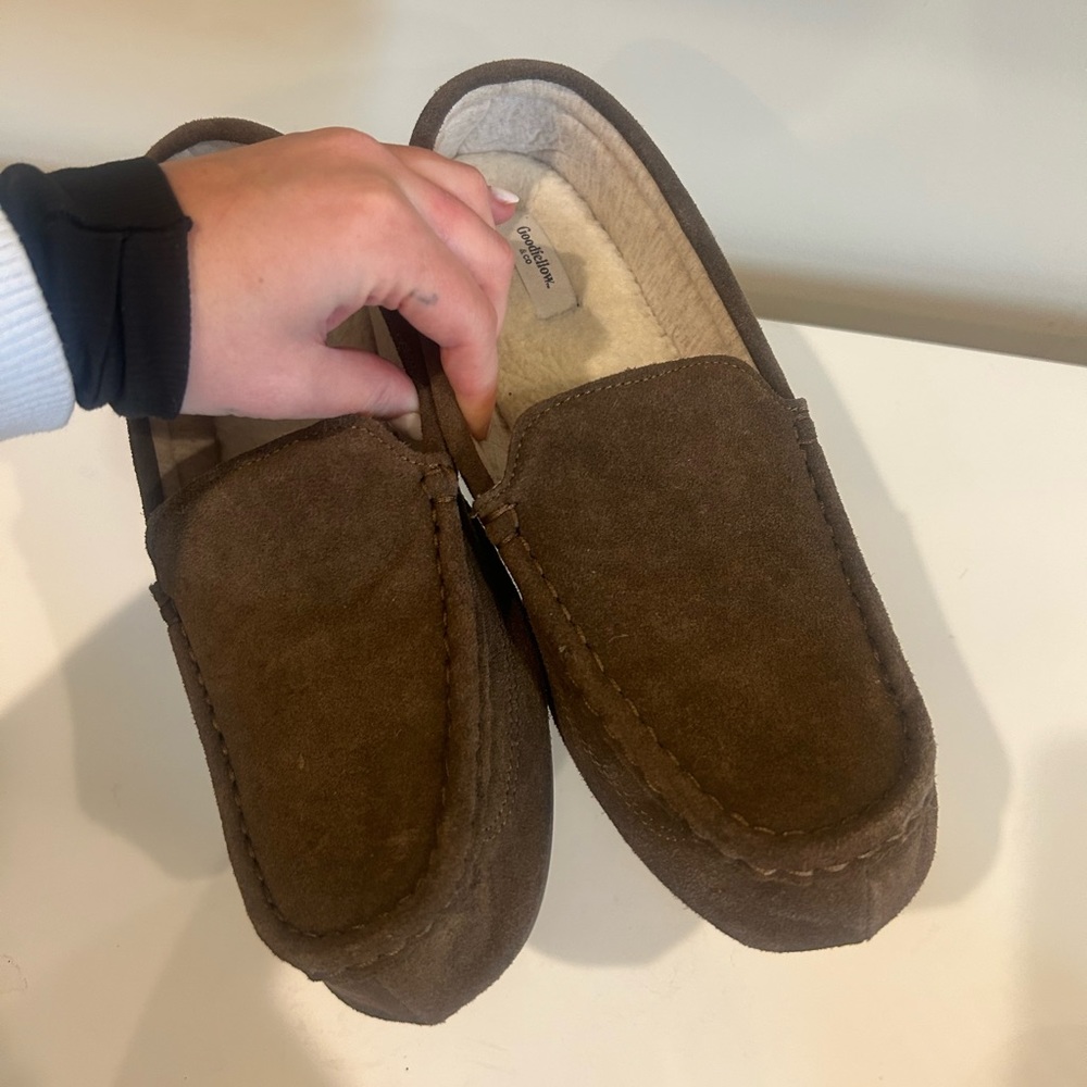 NWOT Good fellow men’s slippers Sz 10